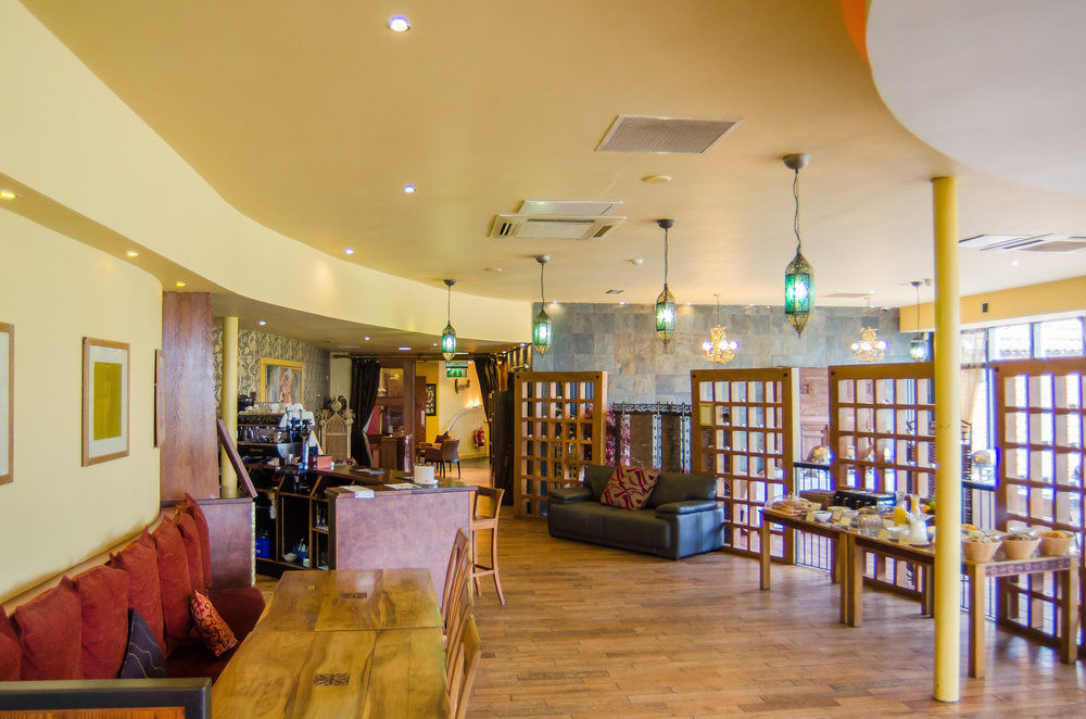 Hotel Lazaat 3*